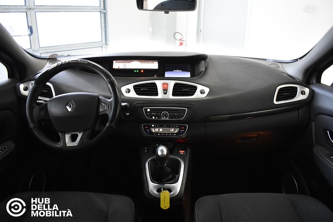 RENAULT Scénic 1.9 dCi 130CV Dynamique